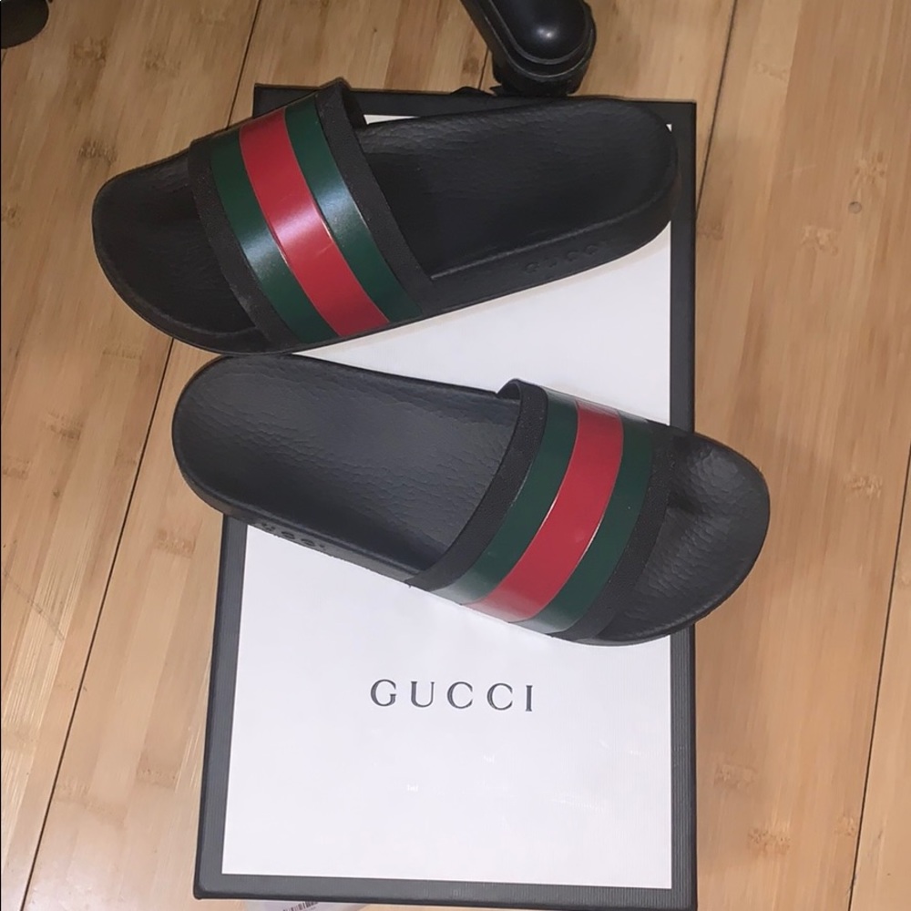 AUTHENTIC GUCCI SLIDES✨